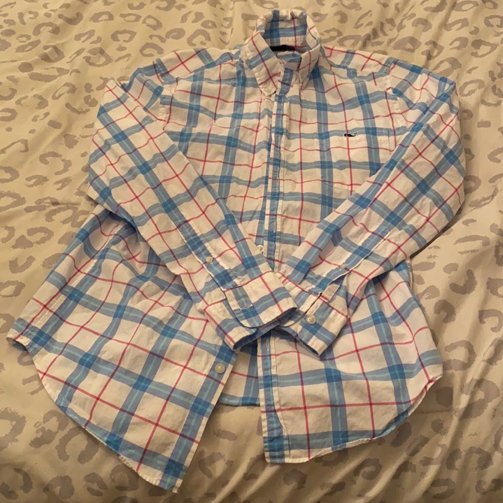 Size Small Men’s Vineyard Vines Shirt